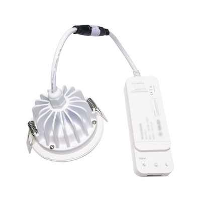 IP65スマートなLED Downlightsの表面は5年のWifi Tuyaの電話制御9Wを保証取付けました