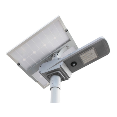 高い内腔IP65は駐車場のための太陽動力を与えられたLEDの街灯140LM/Wを防水します